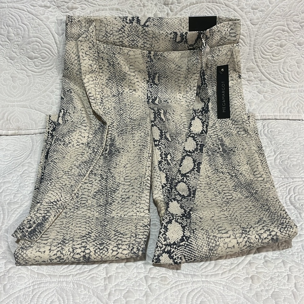 Meg & Margot pull on‎ slim leg pant, ankle length, size small, NWT - Picture 3 of 12